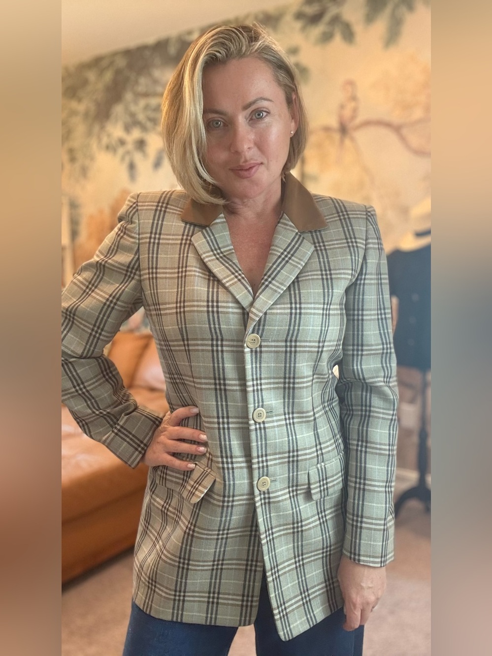 Liz Claiborne Plaid Blazer with Brown Contrast Collar - Picture 2 of 9